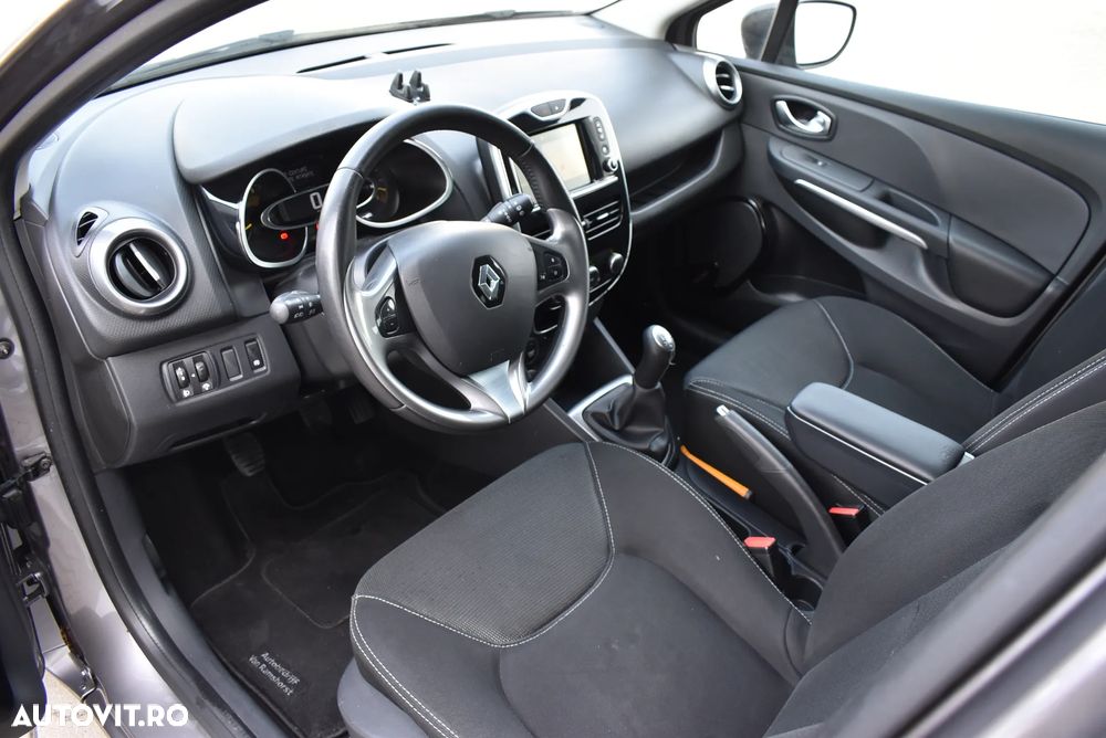 Renault Clio - 6