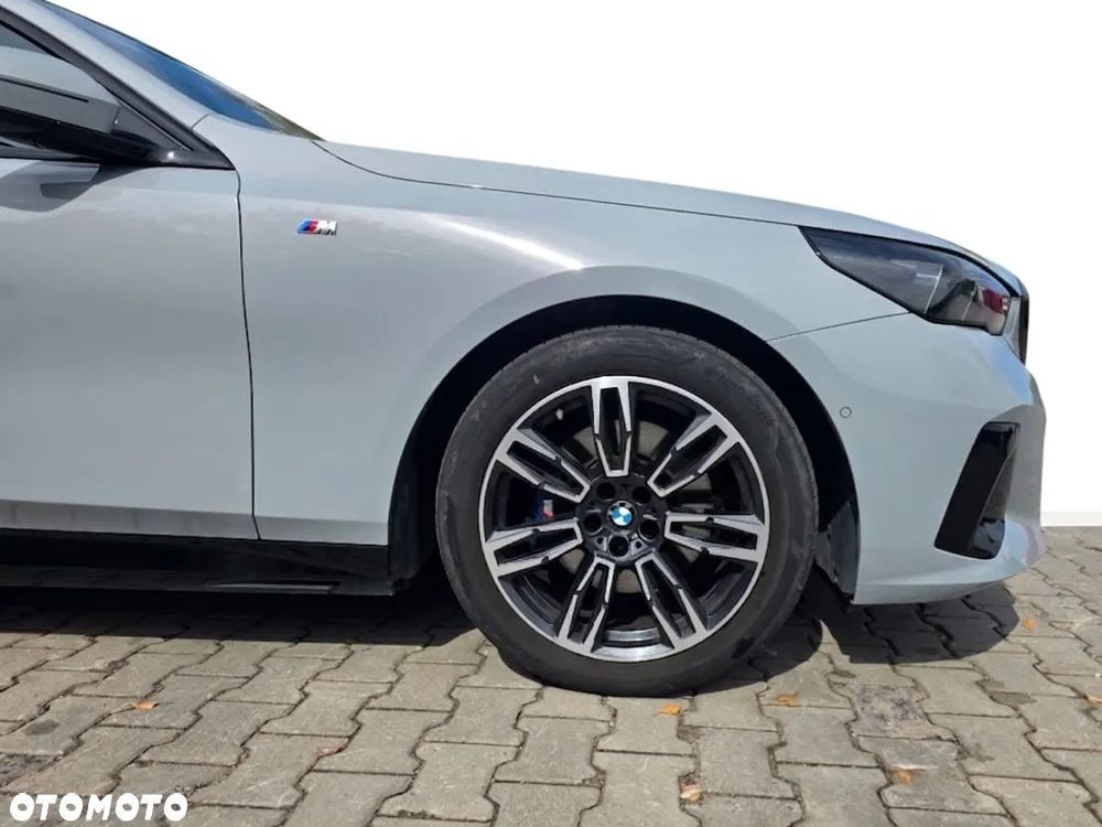 BMW Seria 5 520d xDrive mHEV M Sport - 8