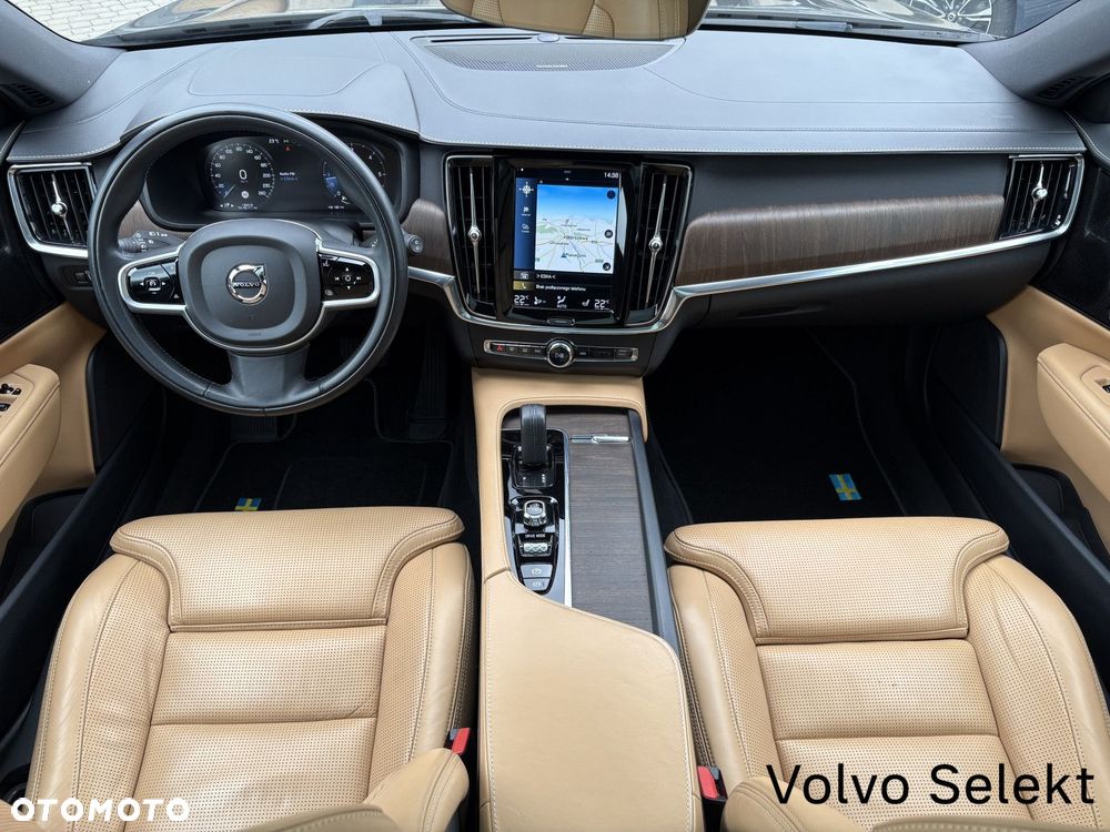 Volvo V90 Cross Country - 21