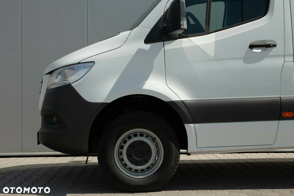 Mercedes-Benz Sprinter - 9