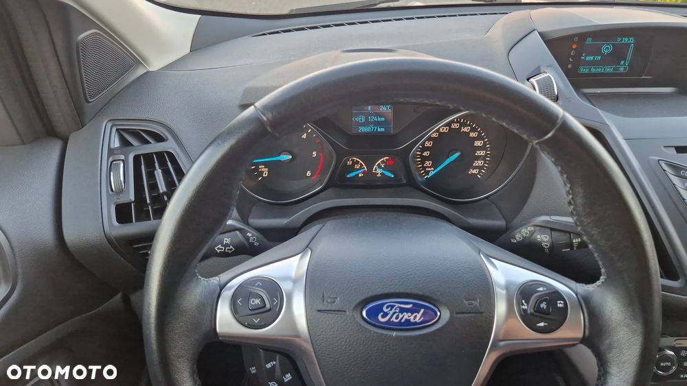 Ford Kuga 2.0 TDCi 2x4 Titanium - 21