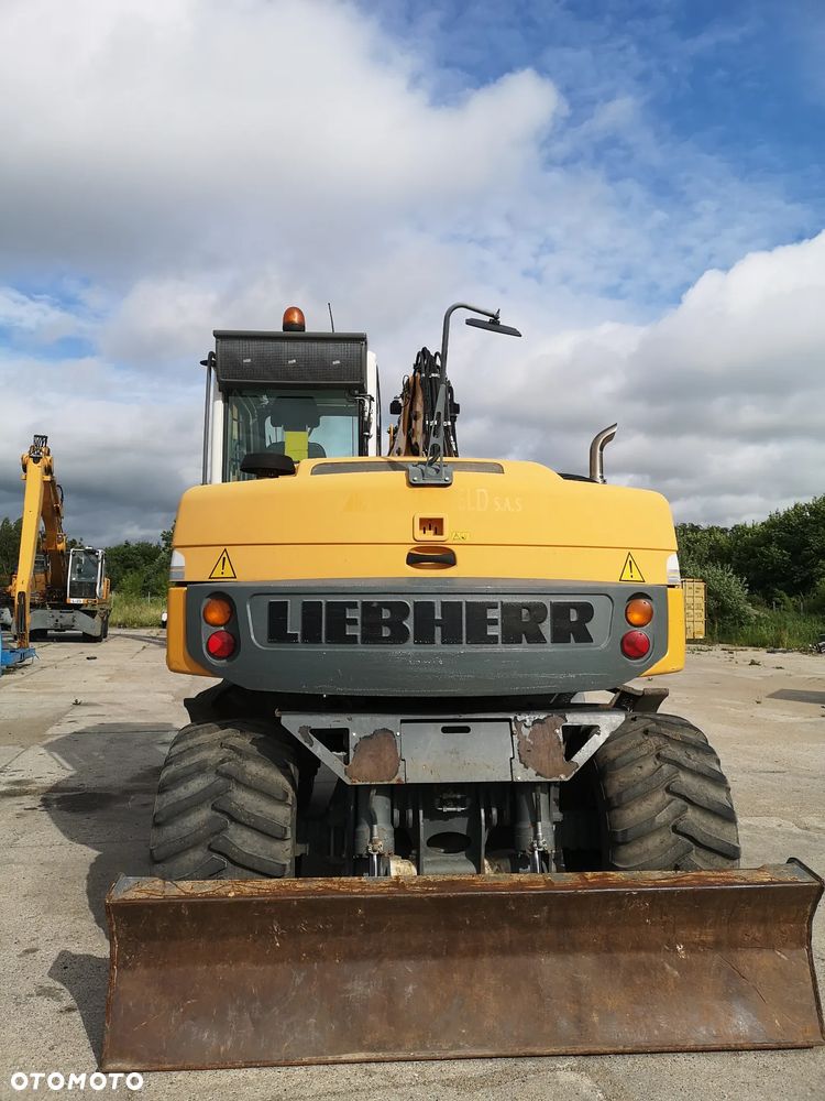 Liebherr A 311 - 6