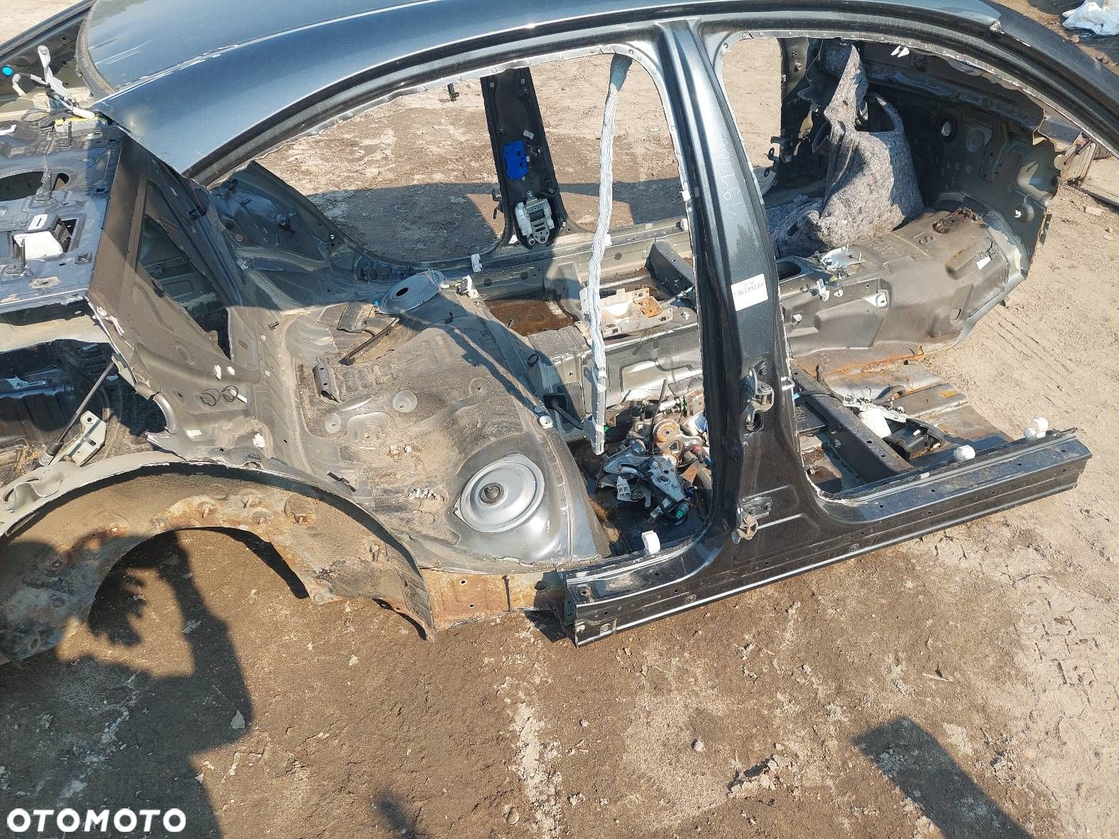 PRÓG PRAWY + SŁUPEK ŚRODKOWY LEXUS IS II 1G0 - 7