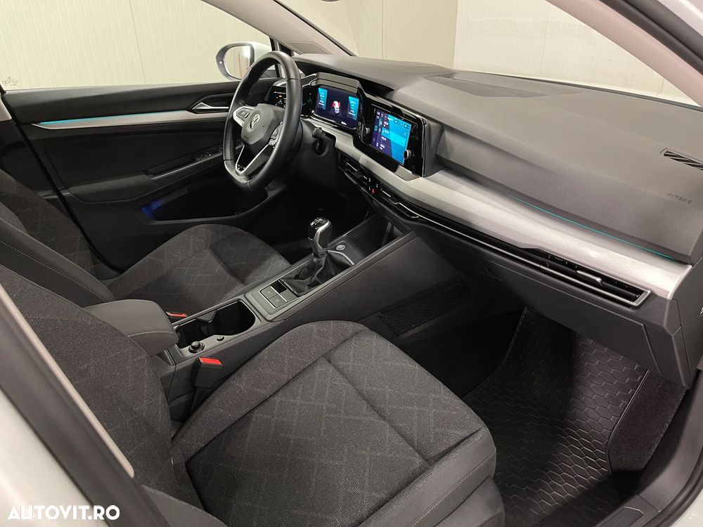 Volkswagen Golf 1.5 TSI ACT Life - 12