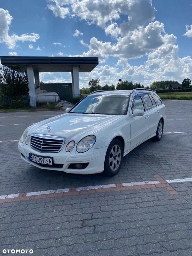 Mercedes-Benz E-Class 2008 photo 2