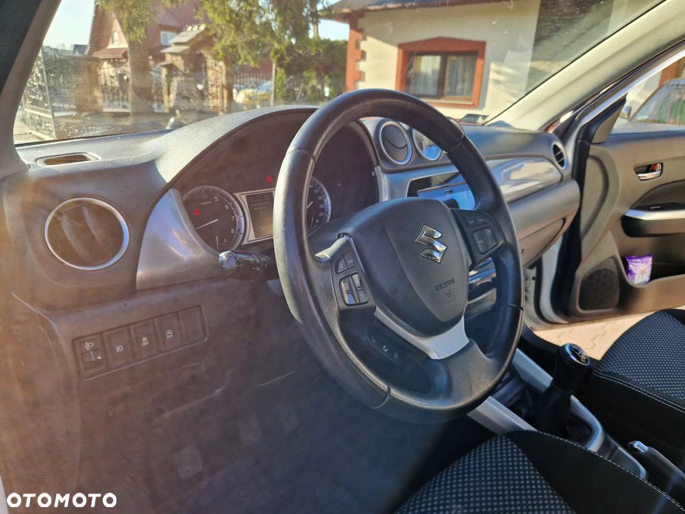 Suzuki Vitara 1.6 Premium 2WD - 20