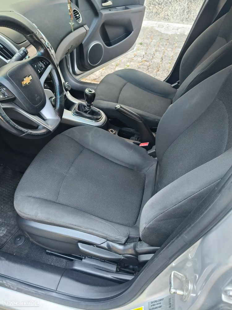 Chevrolet Cruze SW 1.7 VCDi LT - 11
