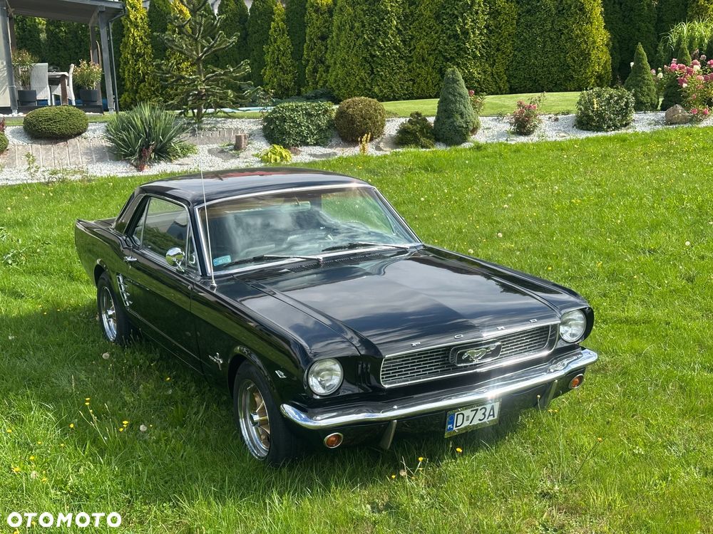 Ford Mustang - 8