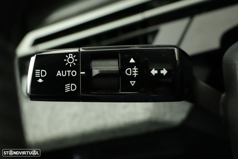 Peugeot 3008 1.2 Hybrid Allure e-DCS6 - 15