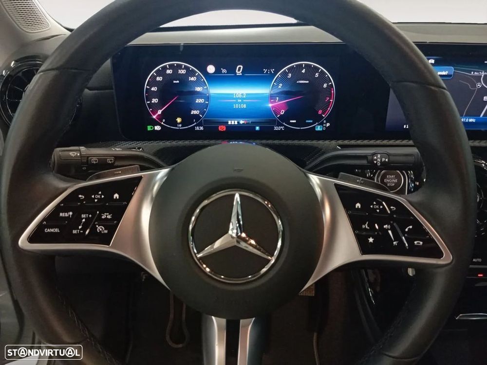 Mercedes-Benz A 200 Standard - 13