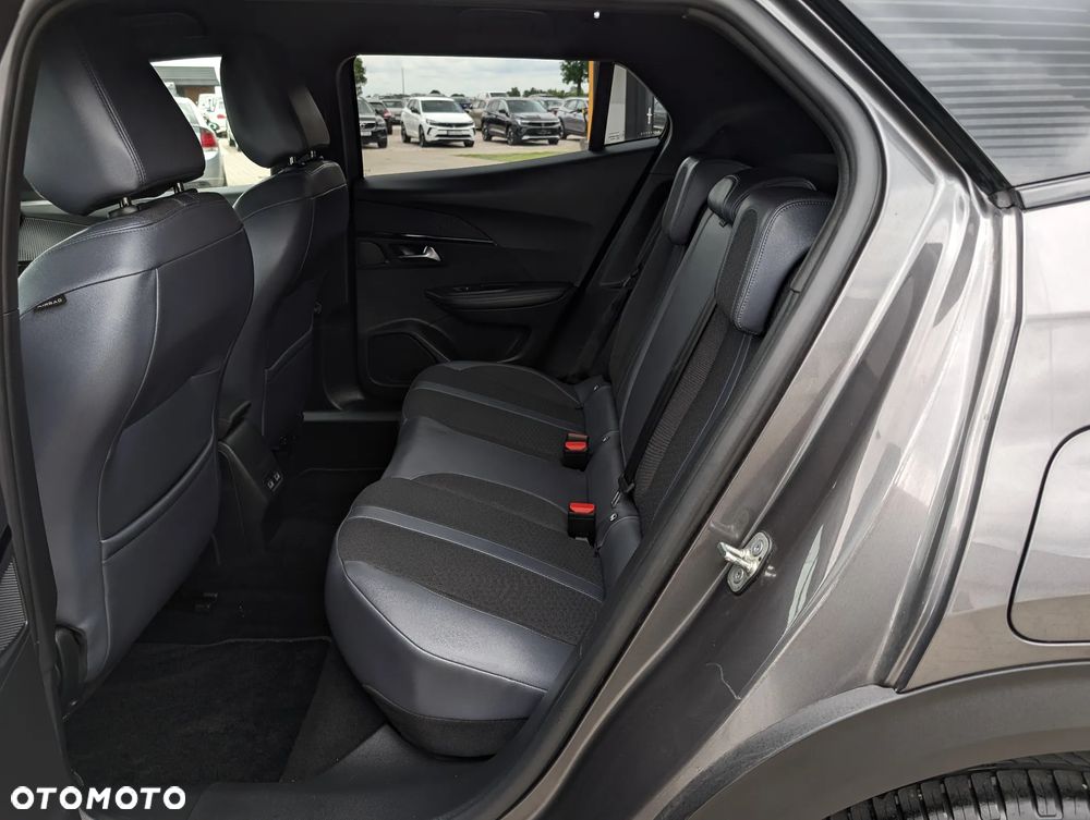Peugeot 2008 PureTech 130 EAT8 GT - 38