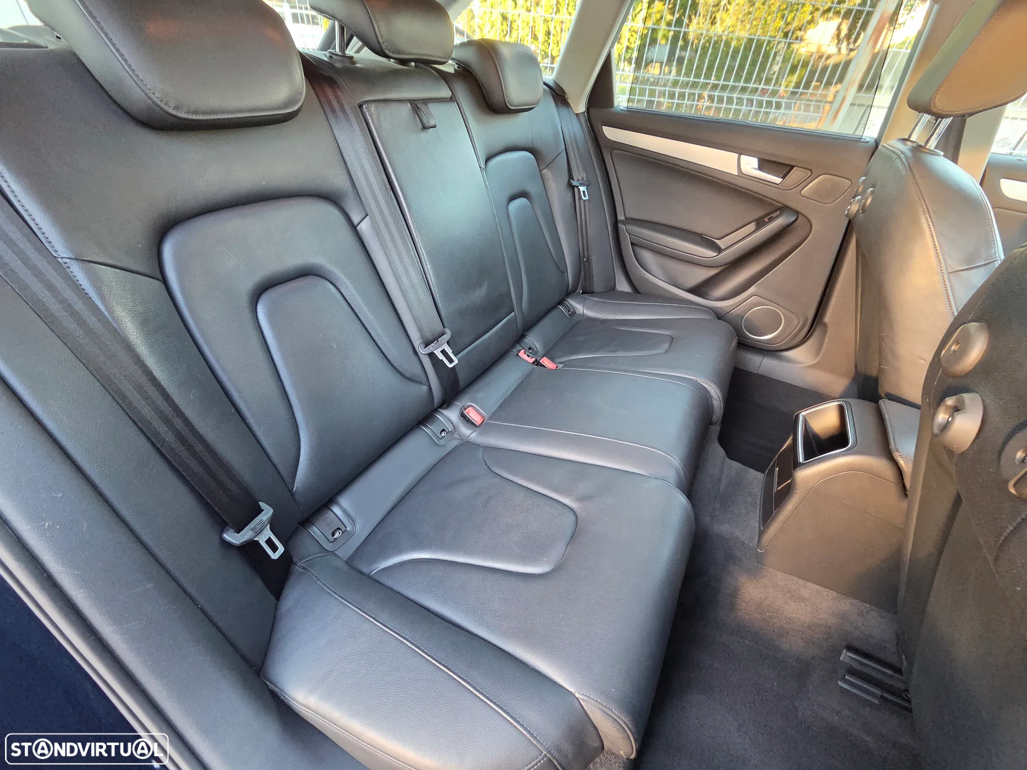 Audi A4 Avant 2.0 TDI exclusive - 13