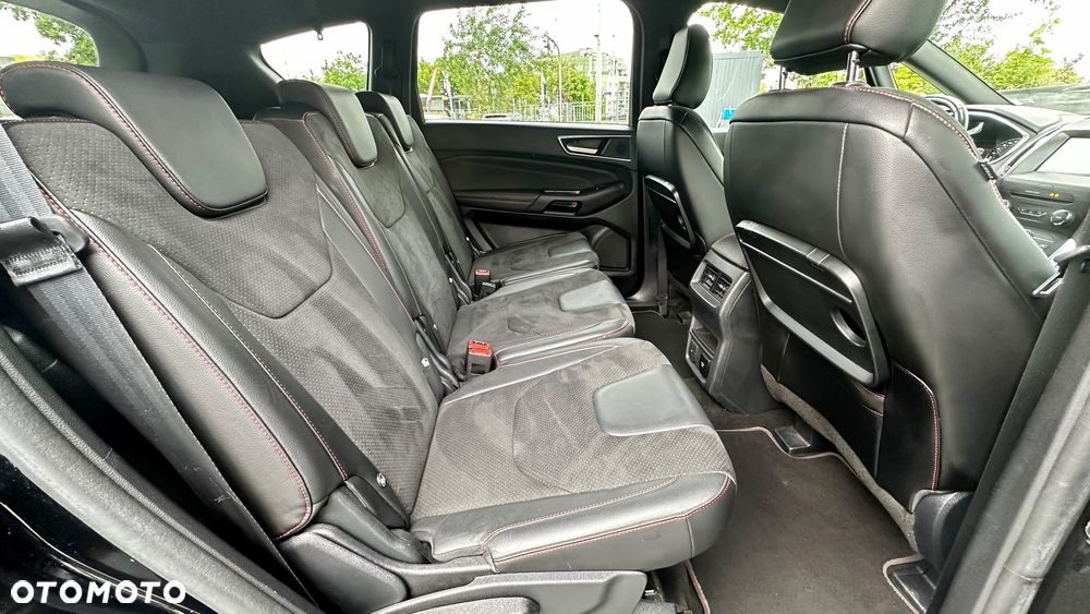 Ford S-Max - 17