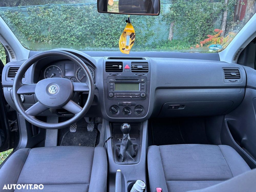 Volkswagen Golf 1.6 Comfortline - 6