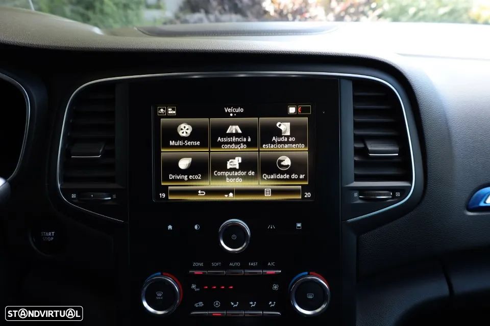 Renault Mégane 1.5 Blue dCi GT Line - 24