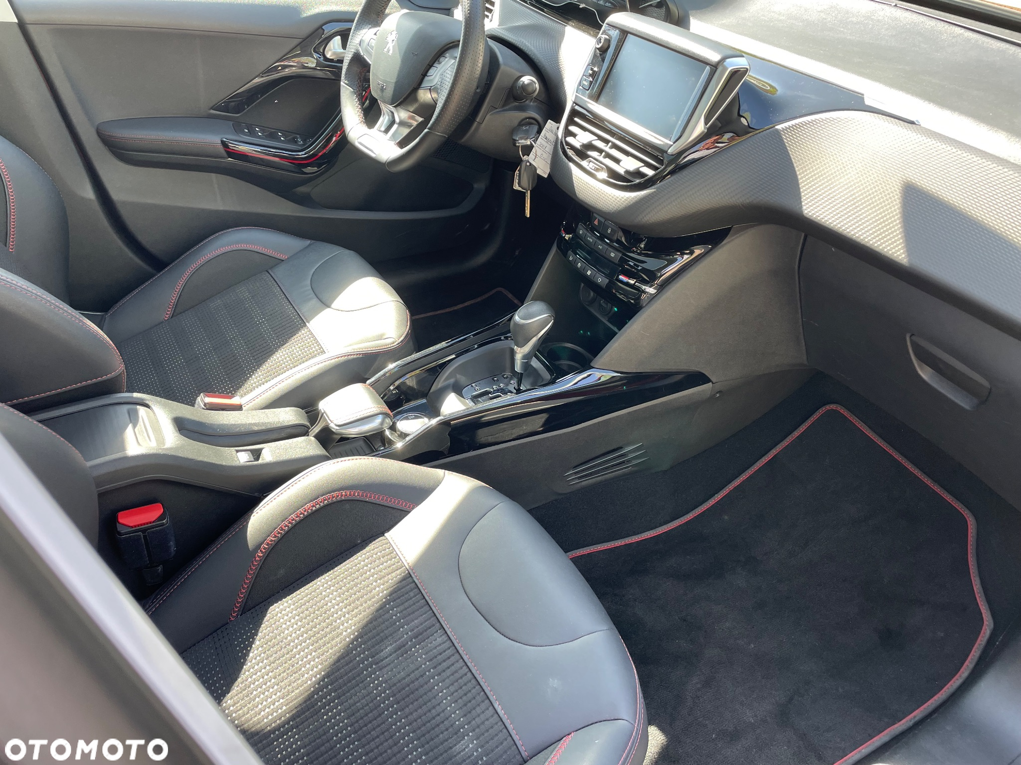 Peugeot 2008 PureTech 110 Stop&Start EAT6 GT-Line Edition - 19