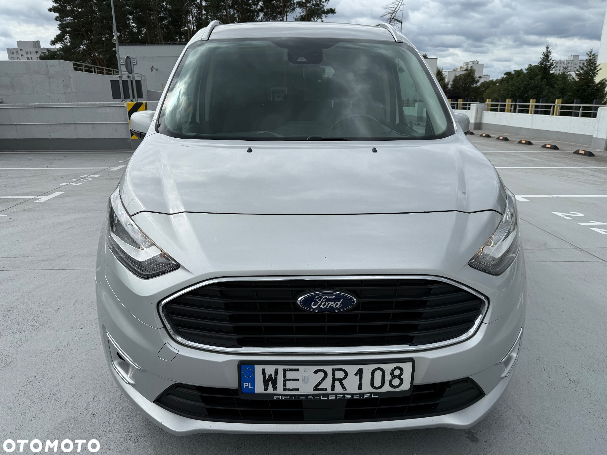 Ford Tourneo Connect Grand - 14