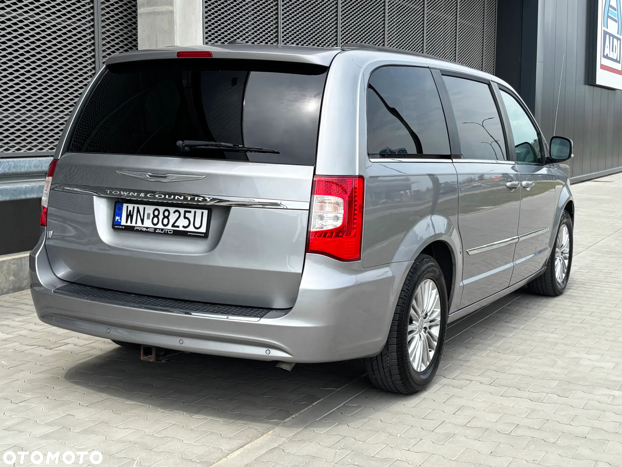 Chrysler Town & Country 3.6 Limited - 6