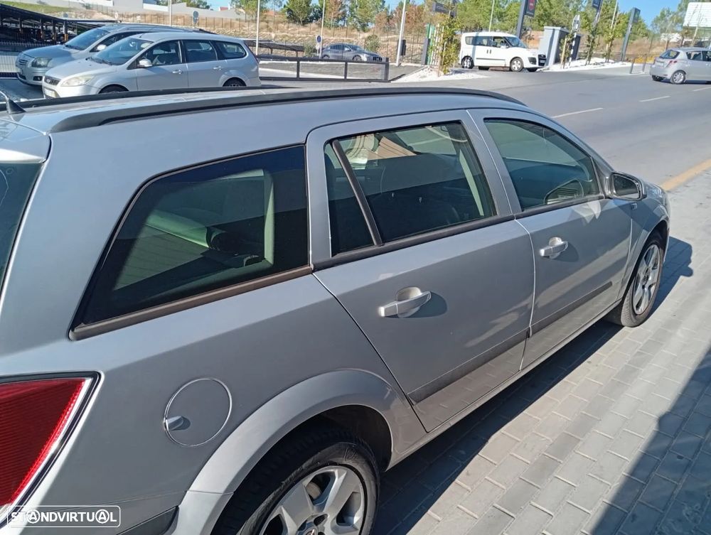 Opel Astra Caravan - 6