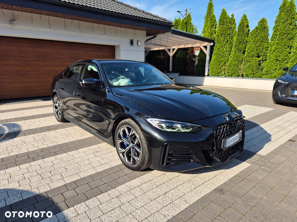 BMW Seria 4 M440i xDrive mHEV sport