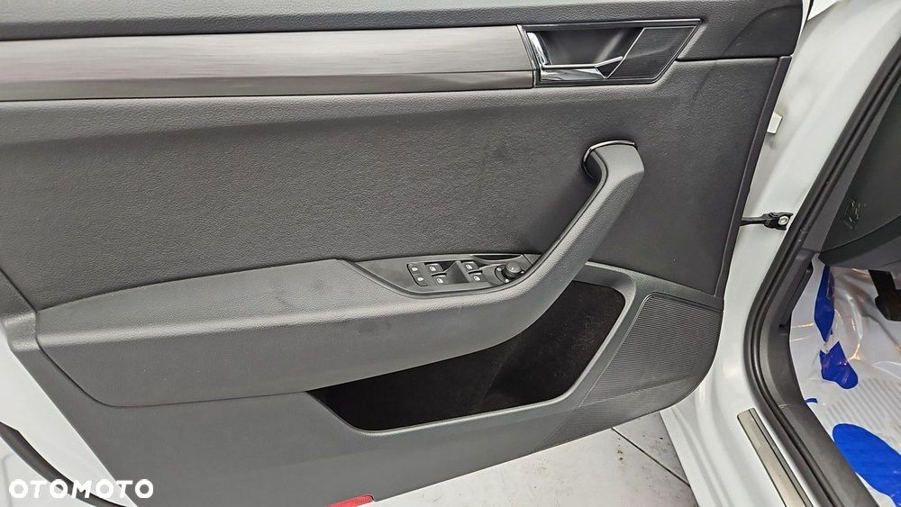 Skoda Superb 1.5 TSI Ambition - 10