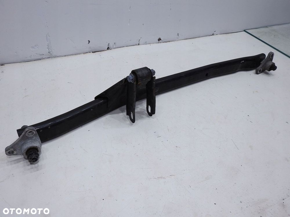 BELKA ROZPÓRKA KIELICHÓW VOLVO V70 II 2.4 T - 8