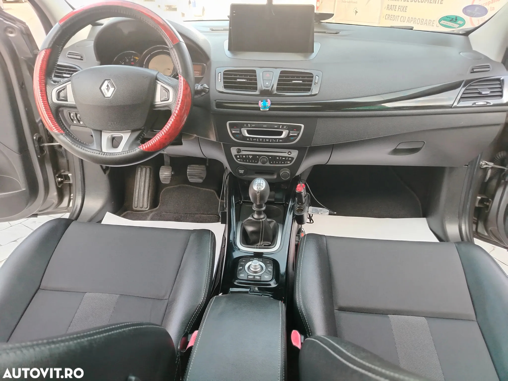 Renault Megane Grandtour TCe 130 Bose Edition - 22