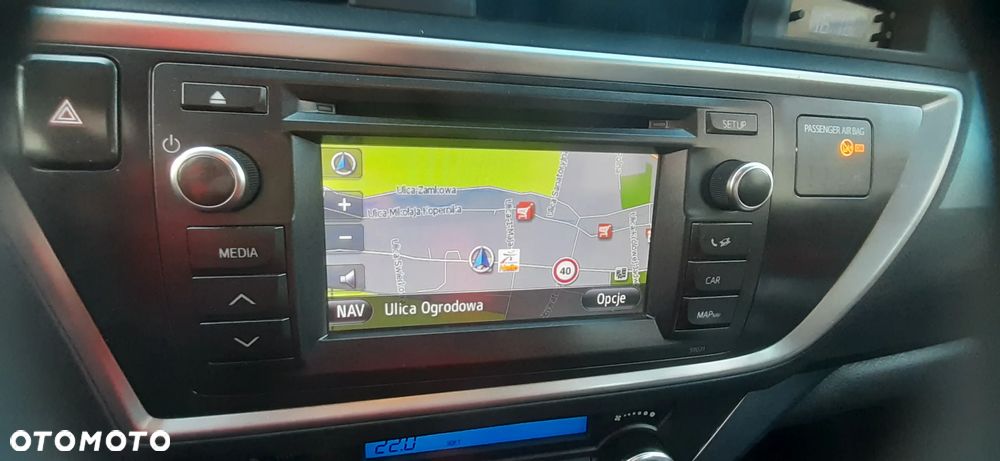 Toyota Auris 1.8 VVT-i Hybrid Automatik START Edition - 10