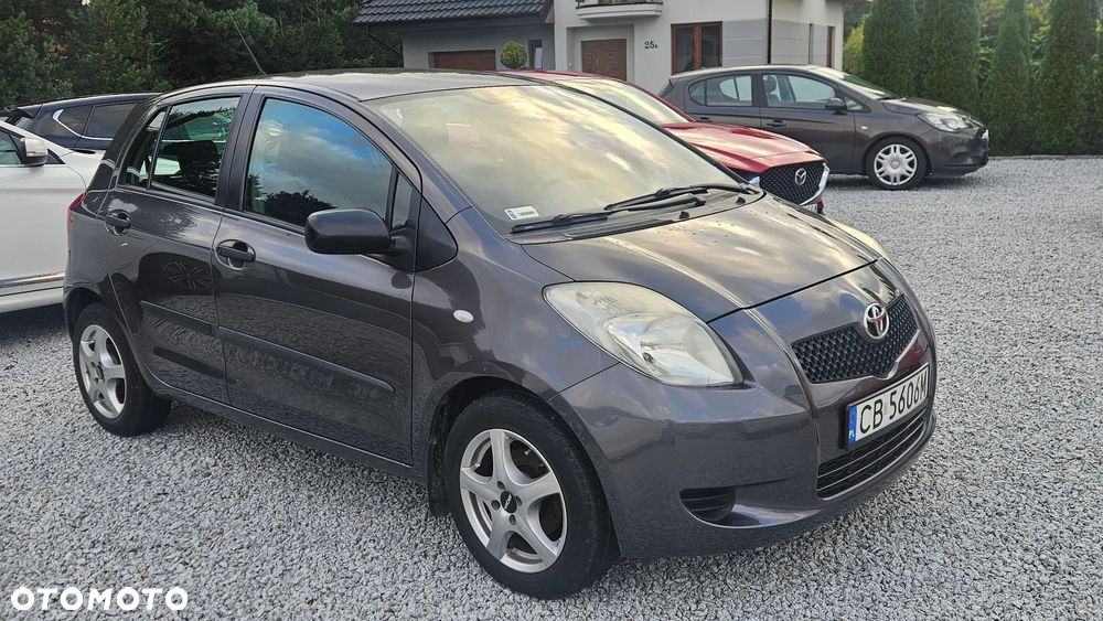 Toyota Yaris 1.3 Luna A/C - 5