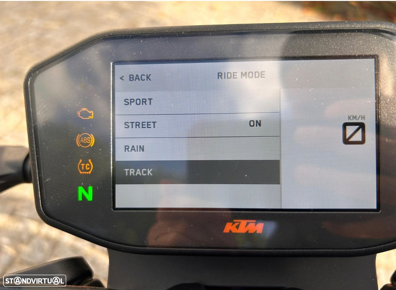 KTM Duke GP - 8