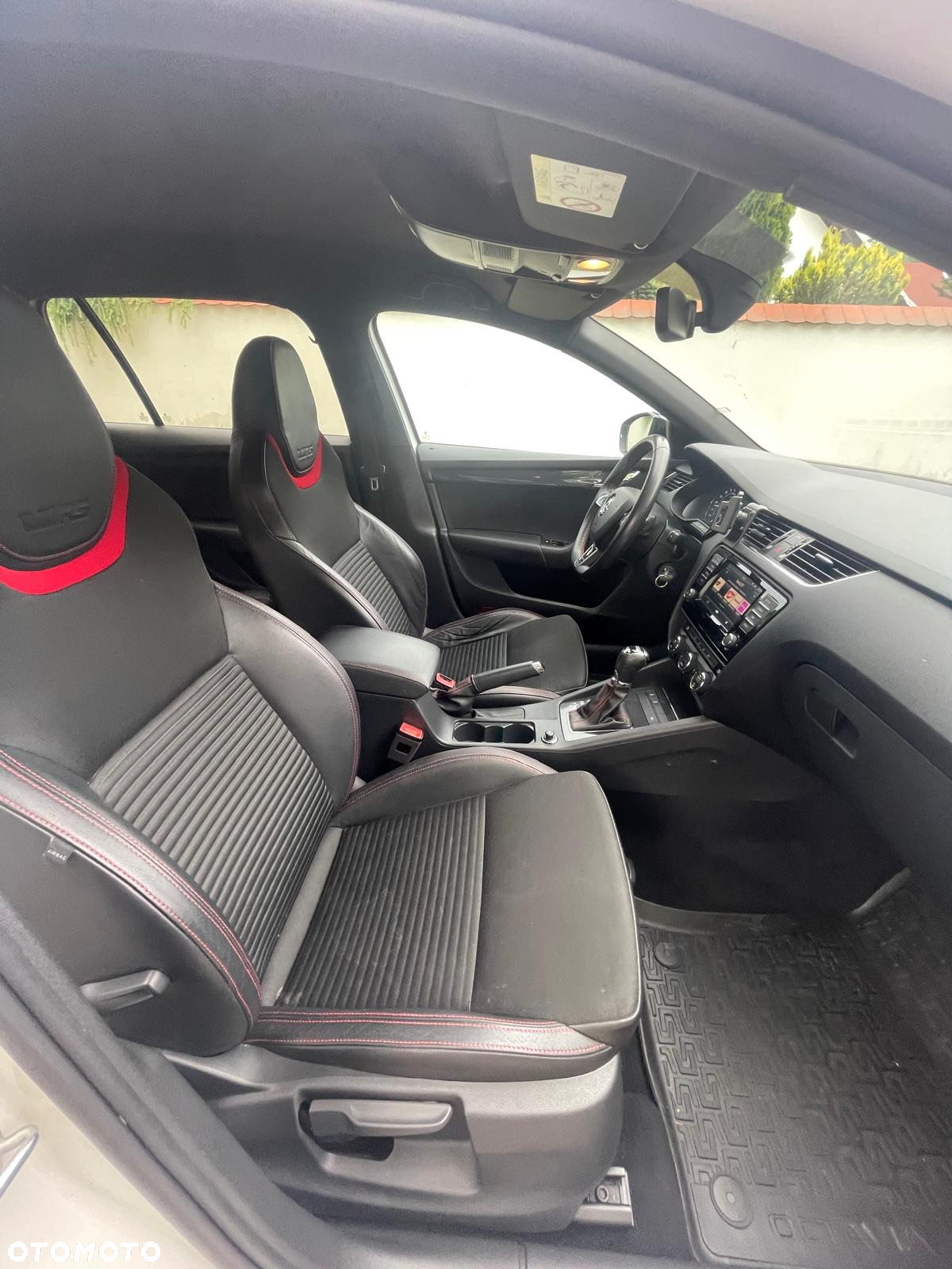 Skoda Octavia 2.0 TDI RS DSG - 15