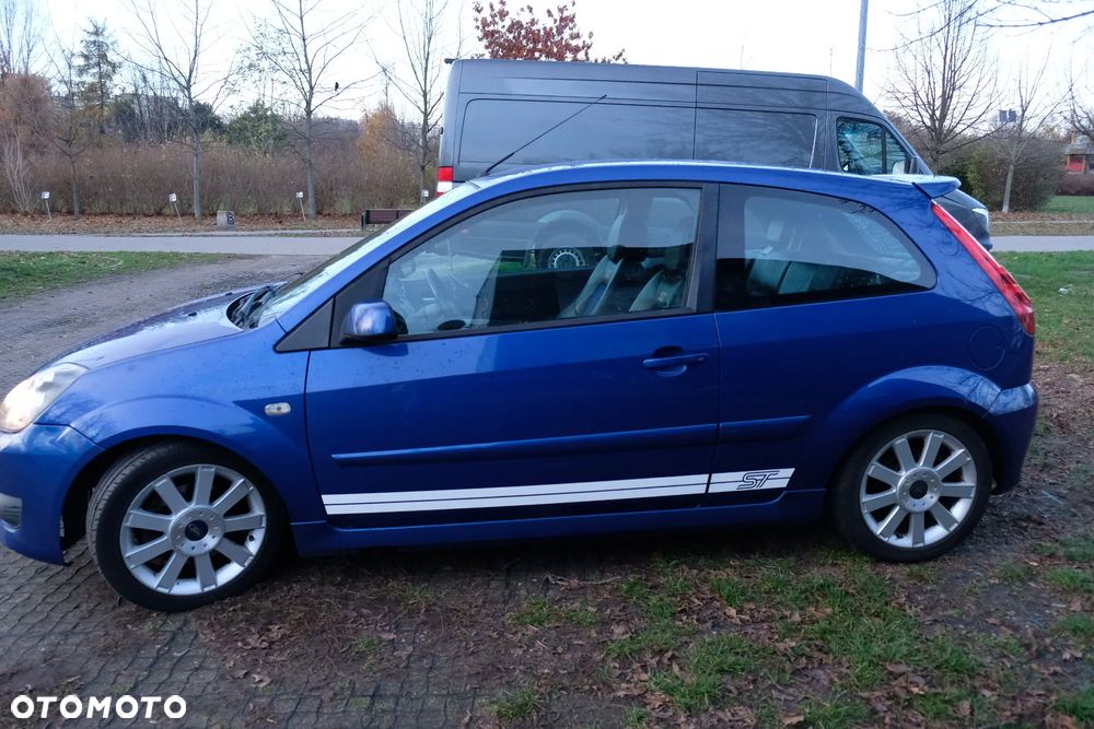 Ford Fiesta - 4