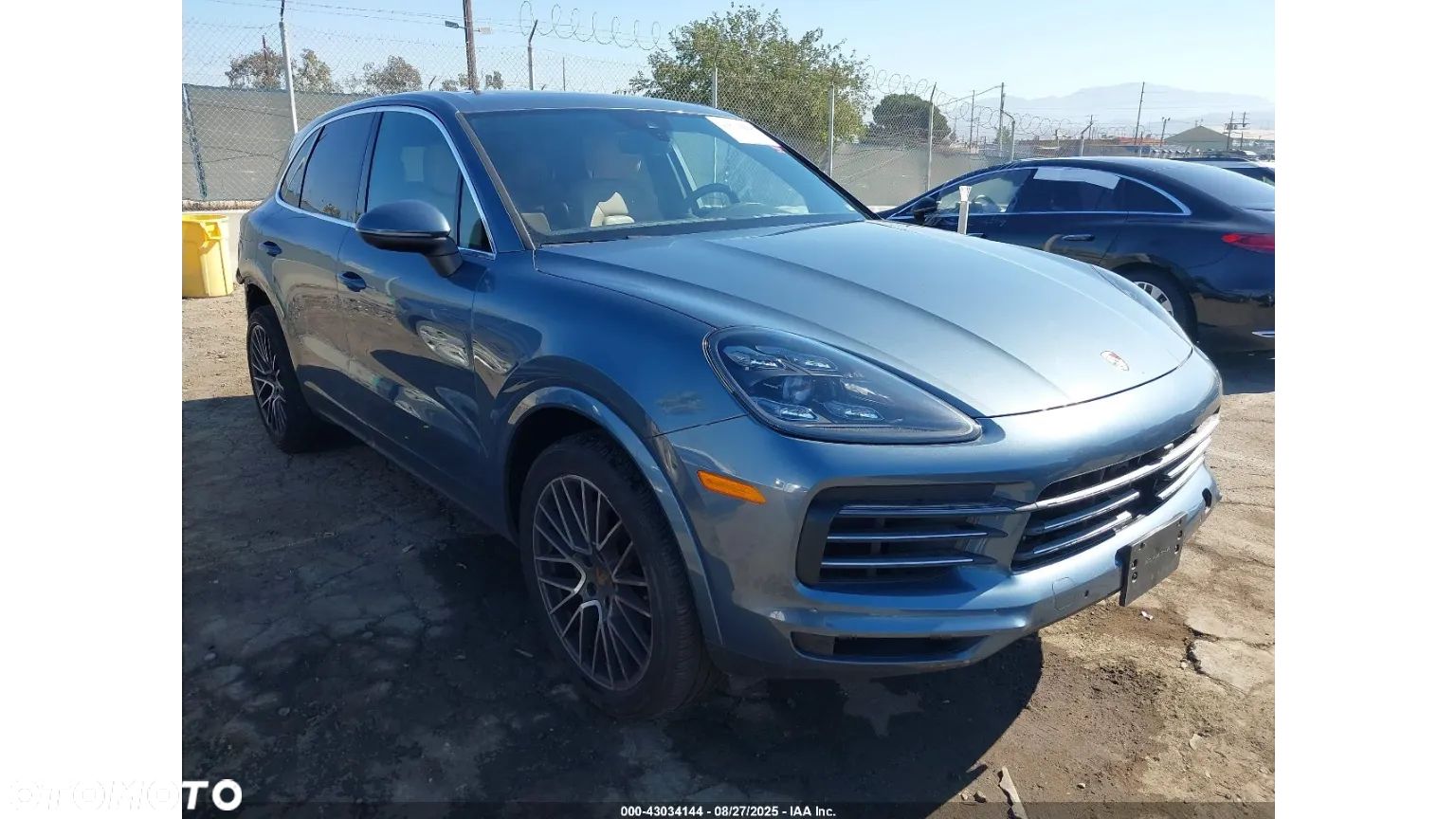 Porsche Cayenne - 1