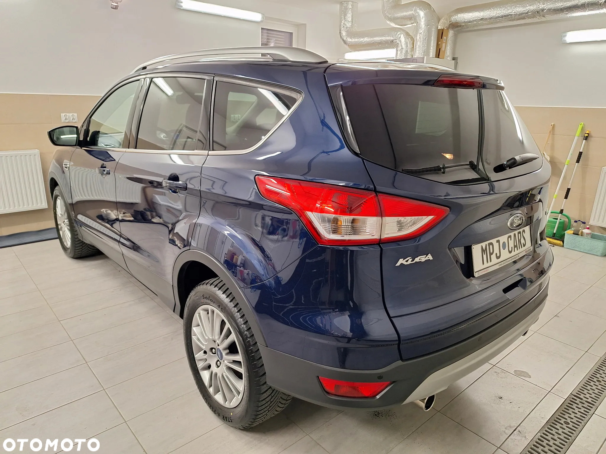 Ford Kuga 1.6 EcoBoost 2x4 Titanium - 9