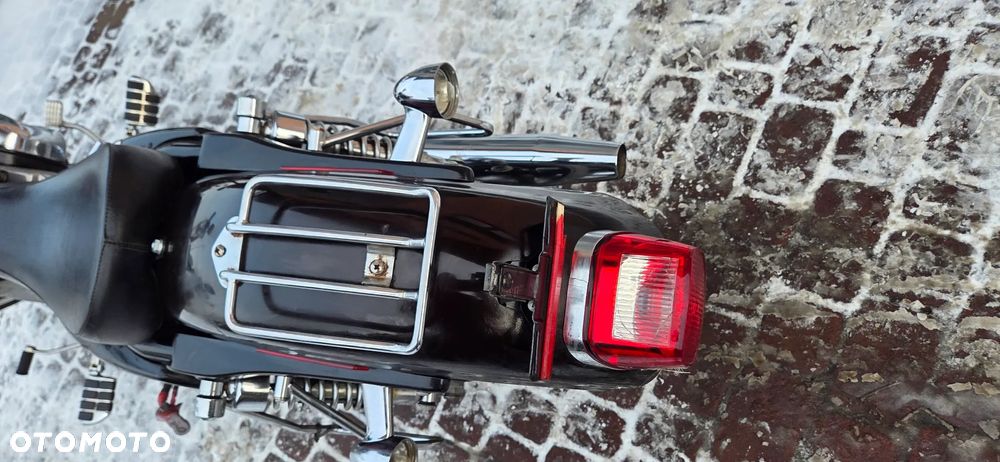 Harley-Davidson Sportster Custom 883C - 19