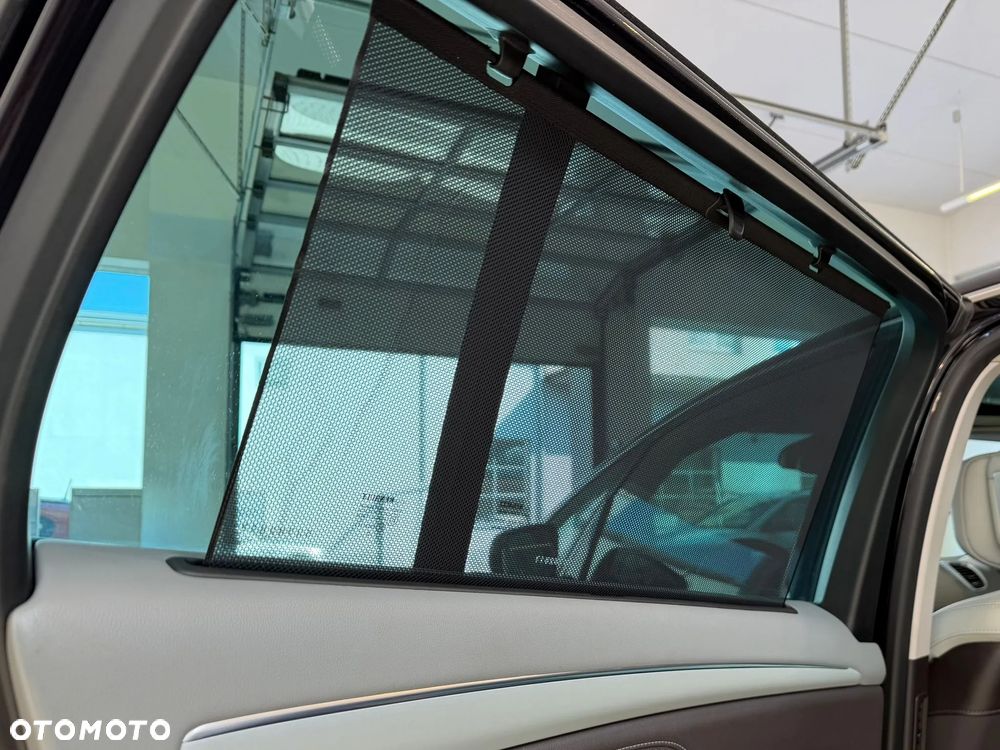 Renault Espace 1.6 dCi Energy Initiale Paris EDC 7os - 18