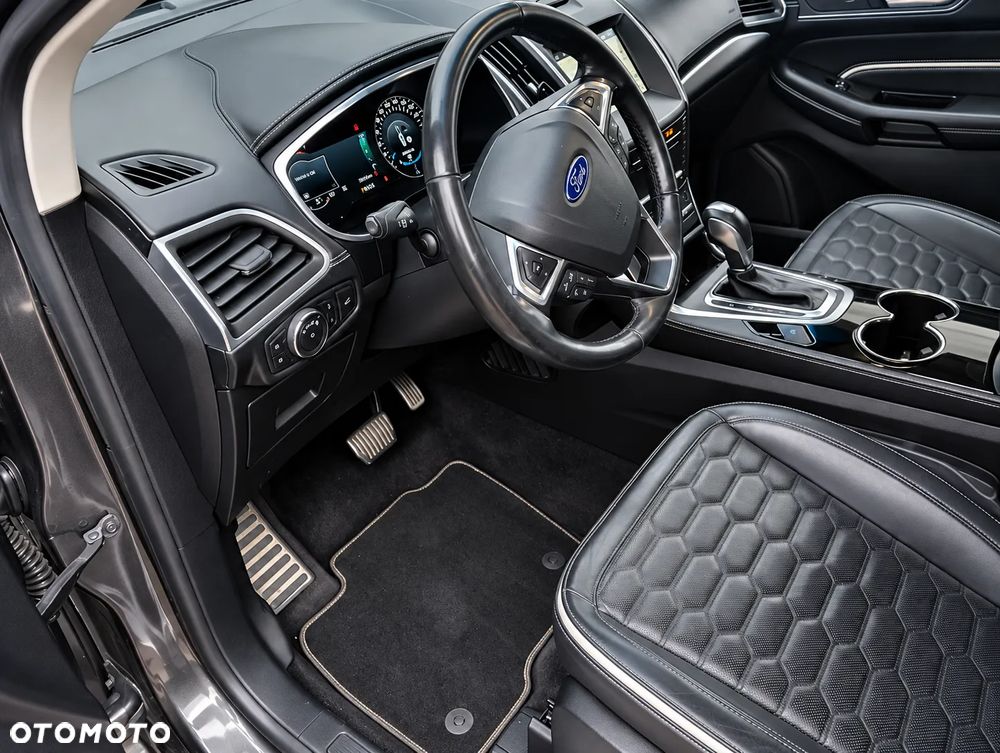 Ford Edge - 17