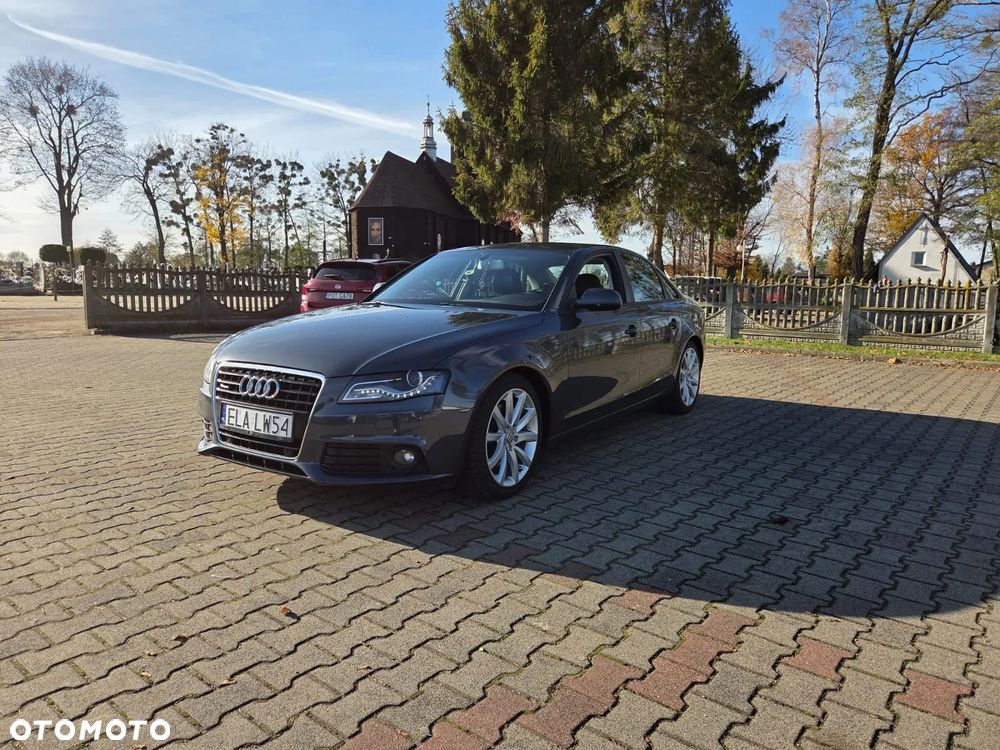 Audi A4 Limousine - 5