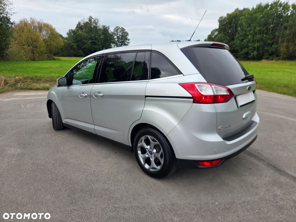 Ford Grand C-MAX - 9