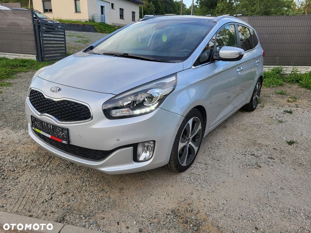 Kia Carens 1.7 CRDi 141 Dream Team Edition - 1
