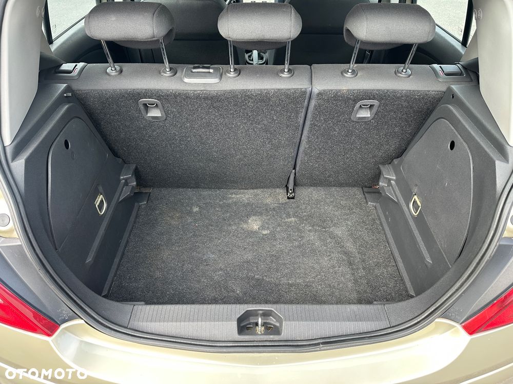 Opel Corsa 1.2 16V Enjoy - 21