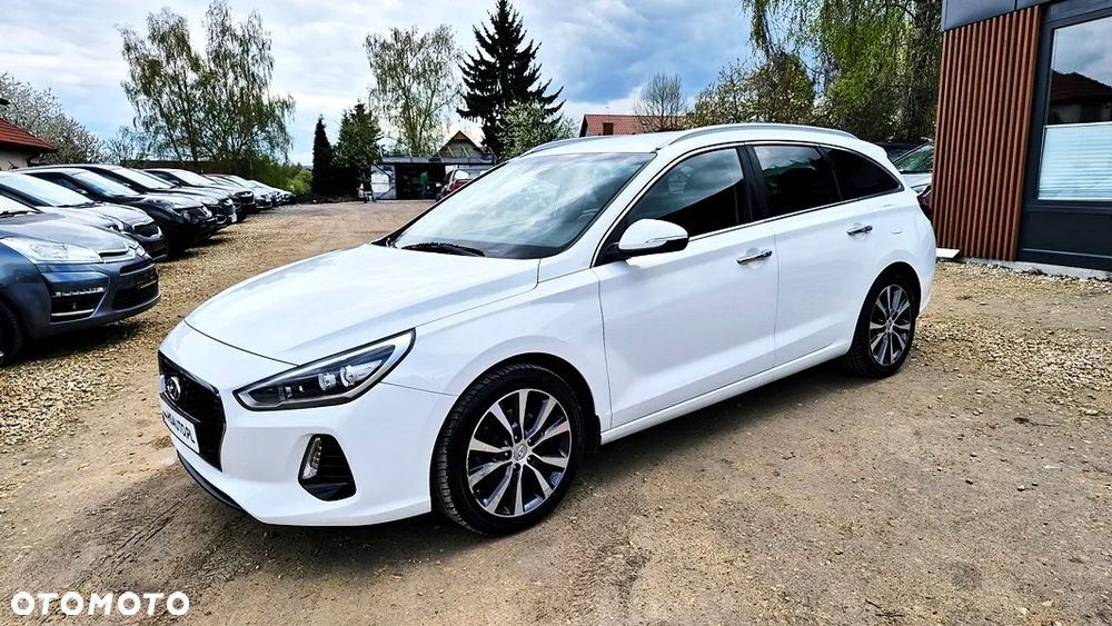 Hyundai i30 1.4 T-GDI Premiere Luxury - 26