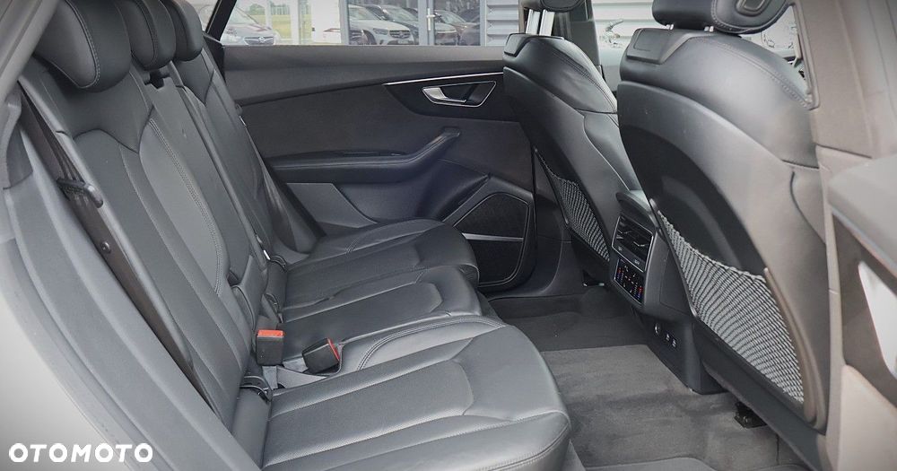 Audi Q8 - 16