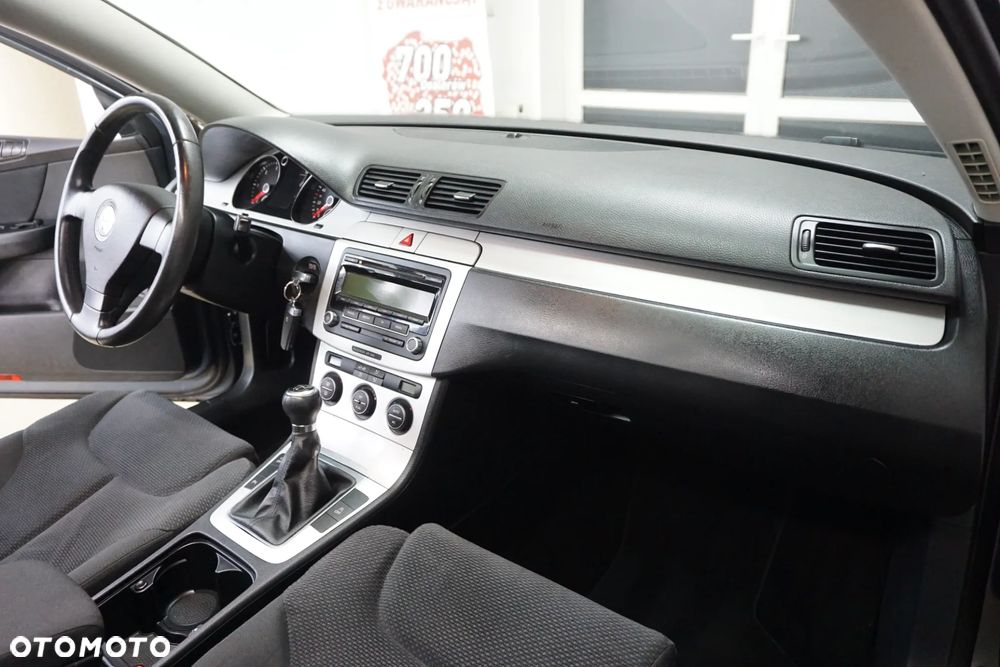 Volkswagen Passat Variant 2.0 TDI DPF Comfortline Blue Motion Technology - 23
