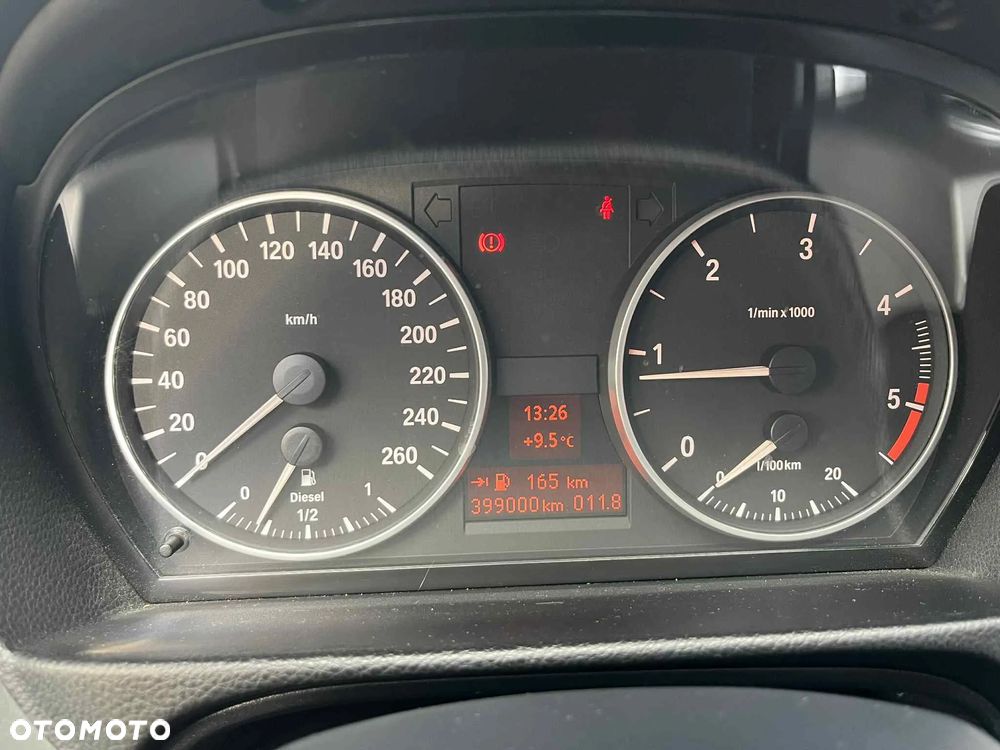 BMW Seria 3 318d - 25