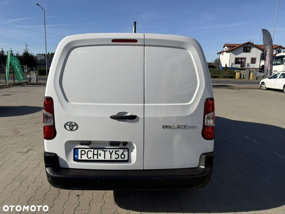 Toyota Proace City - 7