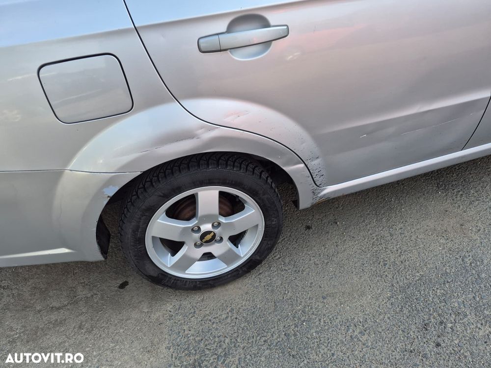 Chevrolet Aveo - 12