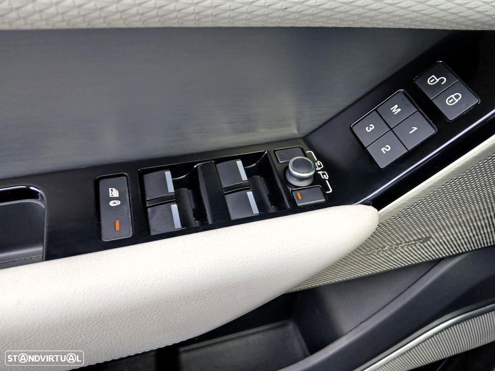 Land Rover Range Rover Velar 2.0 D R-Dynamic SE - 9