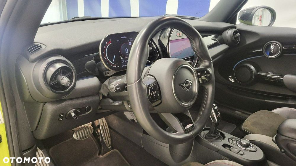 MINI John Cooper Works - 12