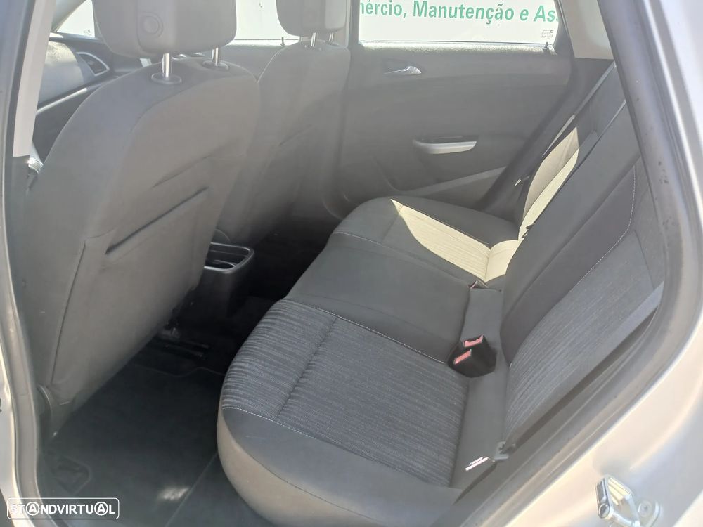 Opel Astra 1.4 Enjoy - 17